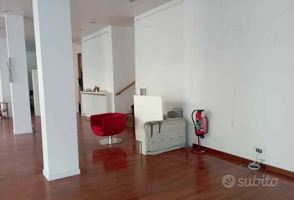 Immobile in asta di 420 m² con 1 locale a Voghera - Vista 2