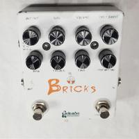 pedale chitarra elettrica e basso BRICKS