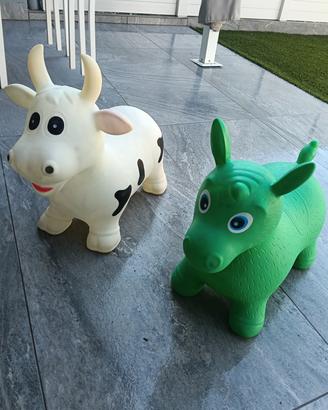 pony e mucca gonfiabili 