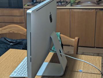 Apple Imac 21,5 pollici con tastiera e mouse orig.