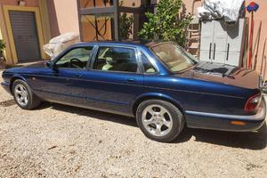 JAGUAR XJ 4.0 Sovereing