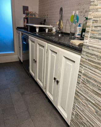 Cucina legno massello.