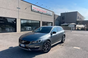 Volvo V60 Cross Country 2.0 d3 Plus geartronic - P