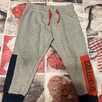Pantaloni di tuta marca chicco ed abbigliamento