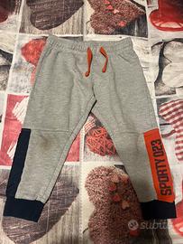 Pantaloni di tuta marca chicco ed abbigliamento