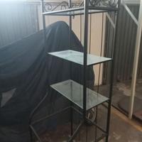 Colonna scaffale con mensole