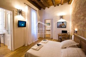 146 mq uso turistico divisi e finemente arredati