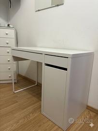 Scrivania bianca Ikea