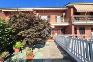 VILLA A SCHIERA A LA LOGGIA