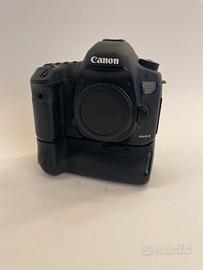 Canon Eos 5D Mark III +battery grip BG -E11
