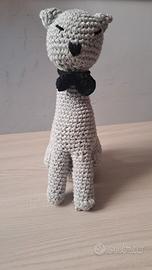 Gatto fatto a mano all'uncinetto