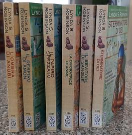 6 libri dell'autrice Lynda S. Robinson