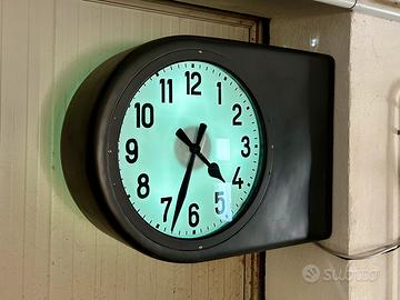 Orologio vintage da muro