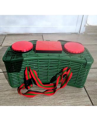 Scatola o cassone pesca con spazio per accessori