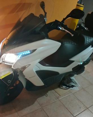 Kymco XTown 300i