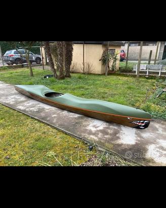 Kayak da discesa fluviale - canoa