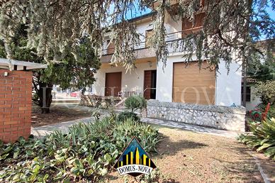 Piombino dese- ampia casa singola