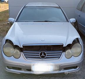 Mercedes sport coupé ricambi usati 