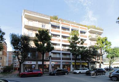 3 LOCALI A TERNI