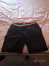 pantaloncini corti 