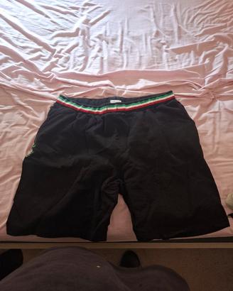 pantaloncini corti 