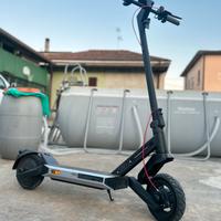 Monopattino elettrico navee s40