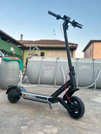 Monopattino elettrico navee s40