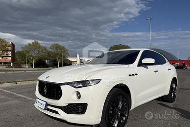 MASERATI Levante V6 Diesel AWD