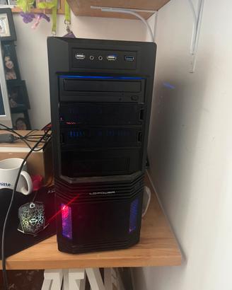 PC fisso windows 10 i7 16gb RAM 2 HD