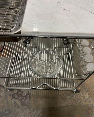 Carrello barbecue di design in marmo e acciaio