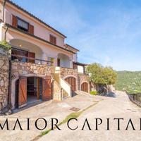 Budoni | Ludduì | Villino su tre livelli con gara