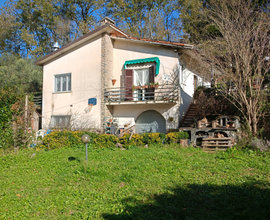 Villetta singola con giardino e terrazza