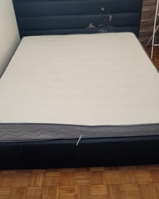 Materasso matrimoniale + letto gratis