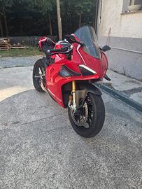 Panigale V4R