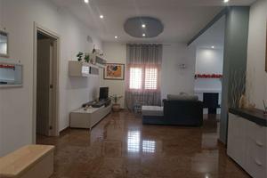 SOLUZIONE INDIPENDENTE CON GIARDINO E PATIO