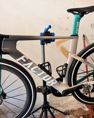 Factor one  silverstone