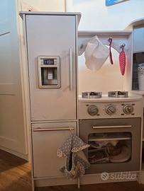 Cucina KidKraft in legno ad angolo