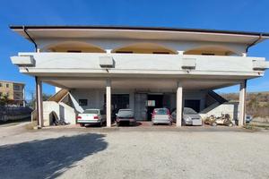 Negozio Mosciano Sant'Angelo [Cod. rif T899ACG]