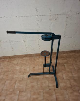 Tappatrice bottiglie 