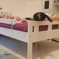 Letto bianco per bambina 