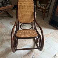 Sedia a dondolo costruita in Valle Maira