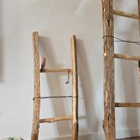 Scala decorativa in legno 