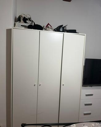Armadio bianco a 3 ante