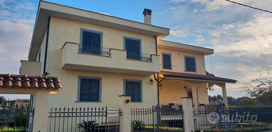 Villa per alloggio Anziani