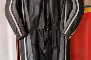 Tuta in pelle + stivali Alpinestars completi moto