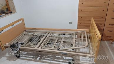 Letto tipo ospedaliero