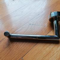 Porta rotolo carta igienica da muro marca Inda.