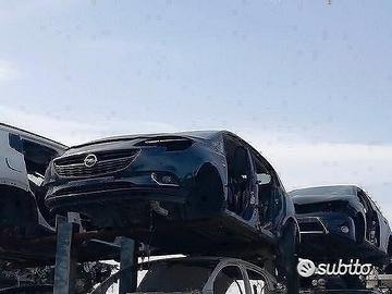 Opel corsa e ricambi