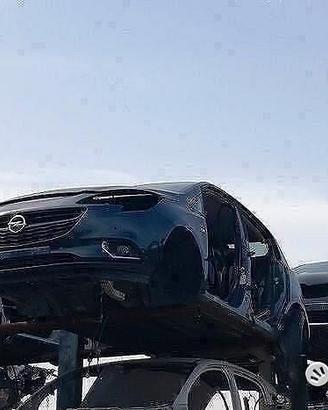 Opel corsa e ricambi