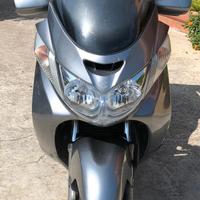 Suzuki Burgman 400